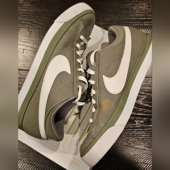 Nike Shoes Men's Size 10 - Picture 6 of 10